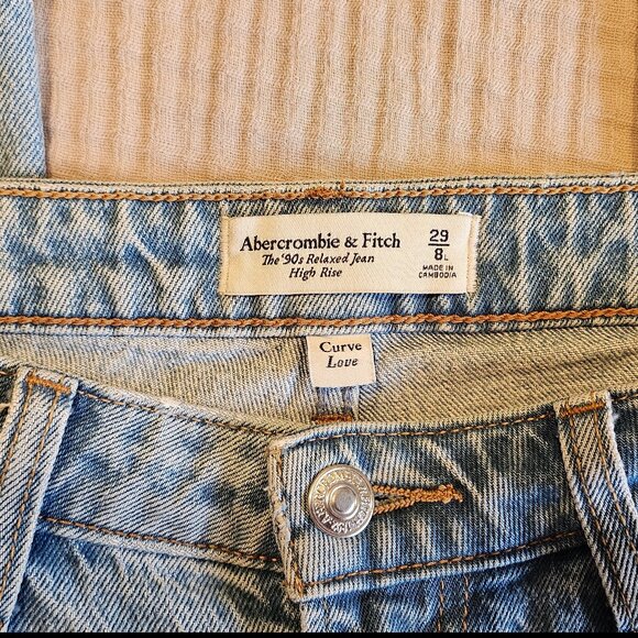 Abercrombie Curve Love High Rise 90s Relaxed - 29L - Picture 2 of 8